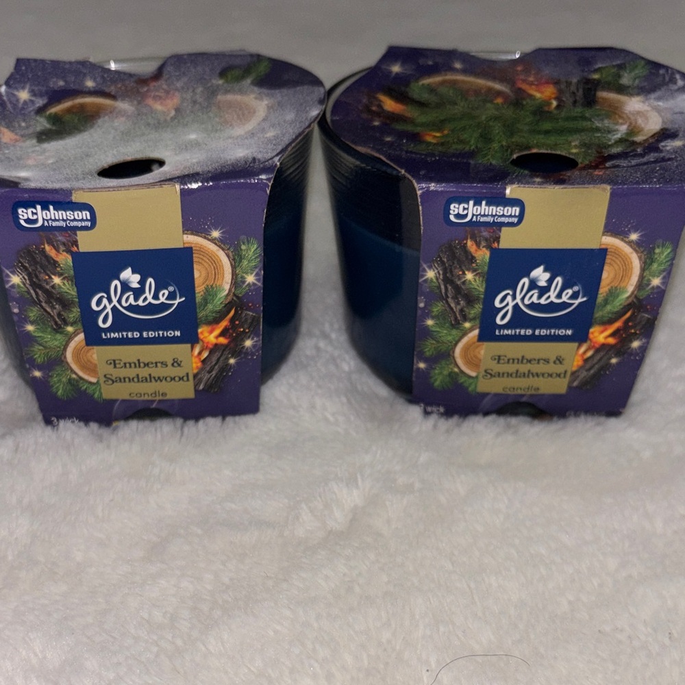 Glade Embers & Sandalwood Limited Edition Candle - Blue & Purple Packaging (2)